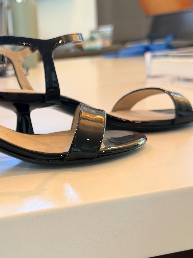 Stuart Weitzman Minimalist 50 Sandal Size 4
